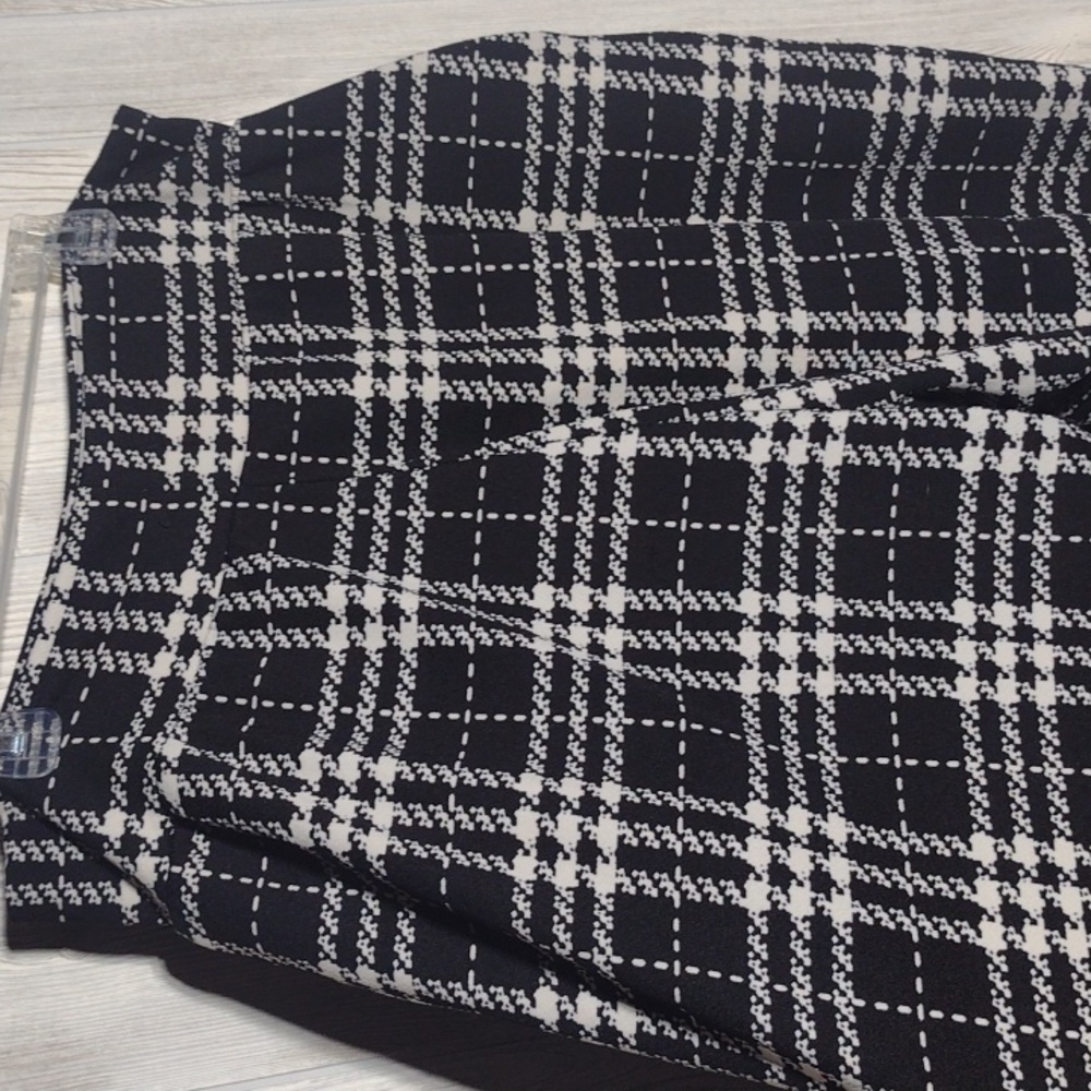 High Waisted B&W Plaid Pants - Picture 10 of 13